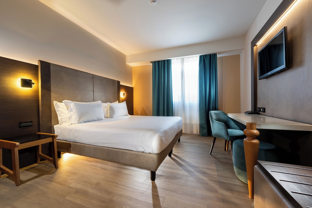 COMFORT, DOUBLE OR TWIN BED