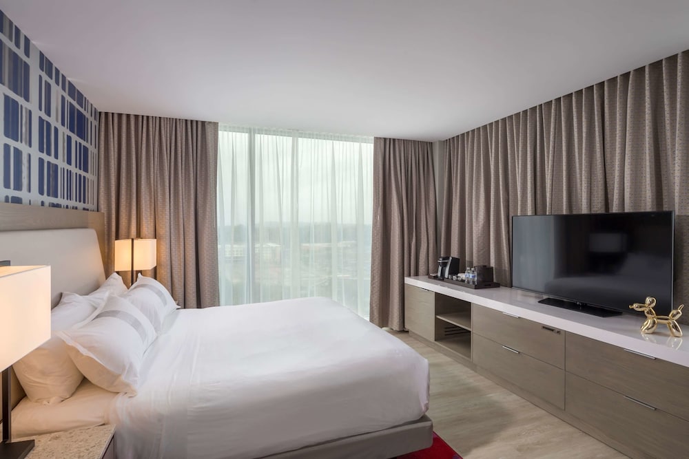 The Summit Hotel 18/62