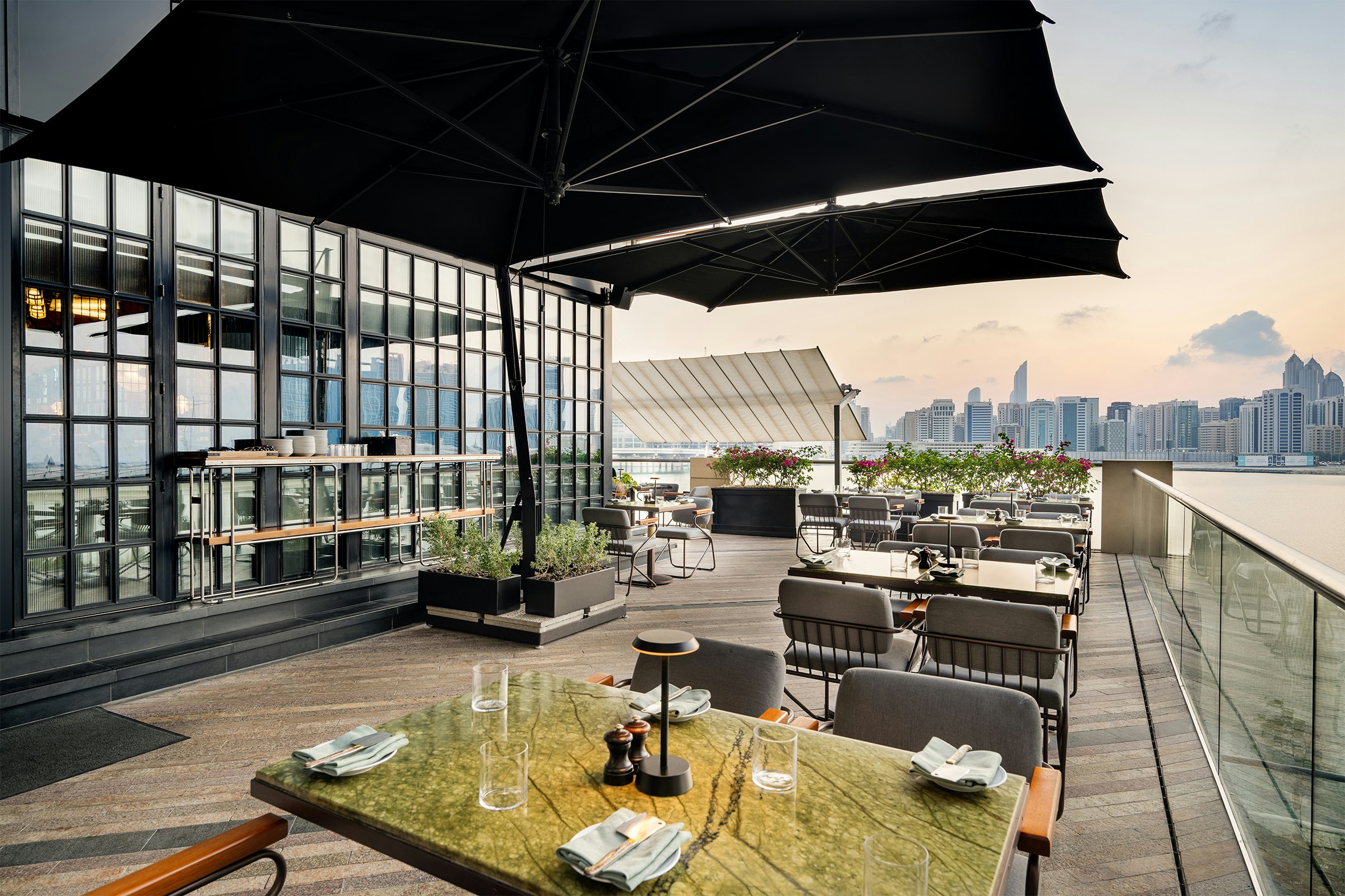 Four Seasons Hotel Abu Dhabi at Al Maryah Island 32/36