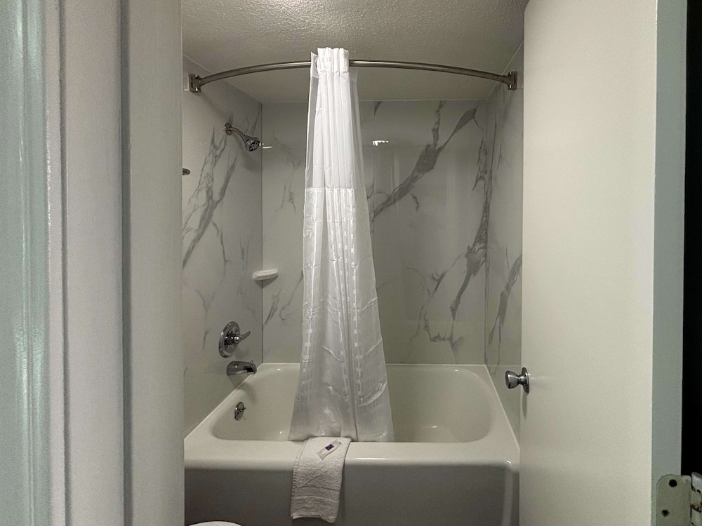 Motel6 Richmond, KY – EKU Campus Area 29/30