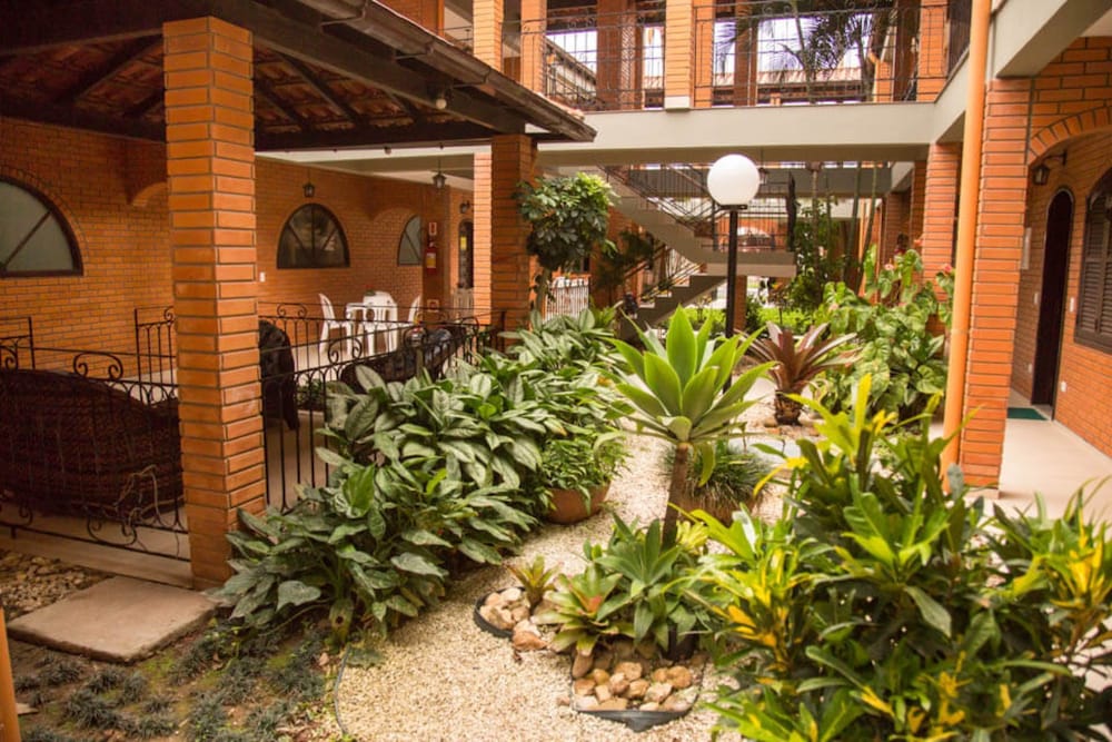 Elite Country Hotel 46/47