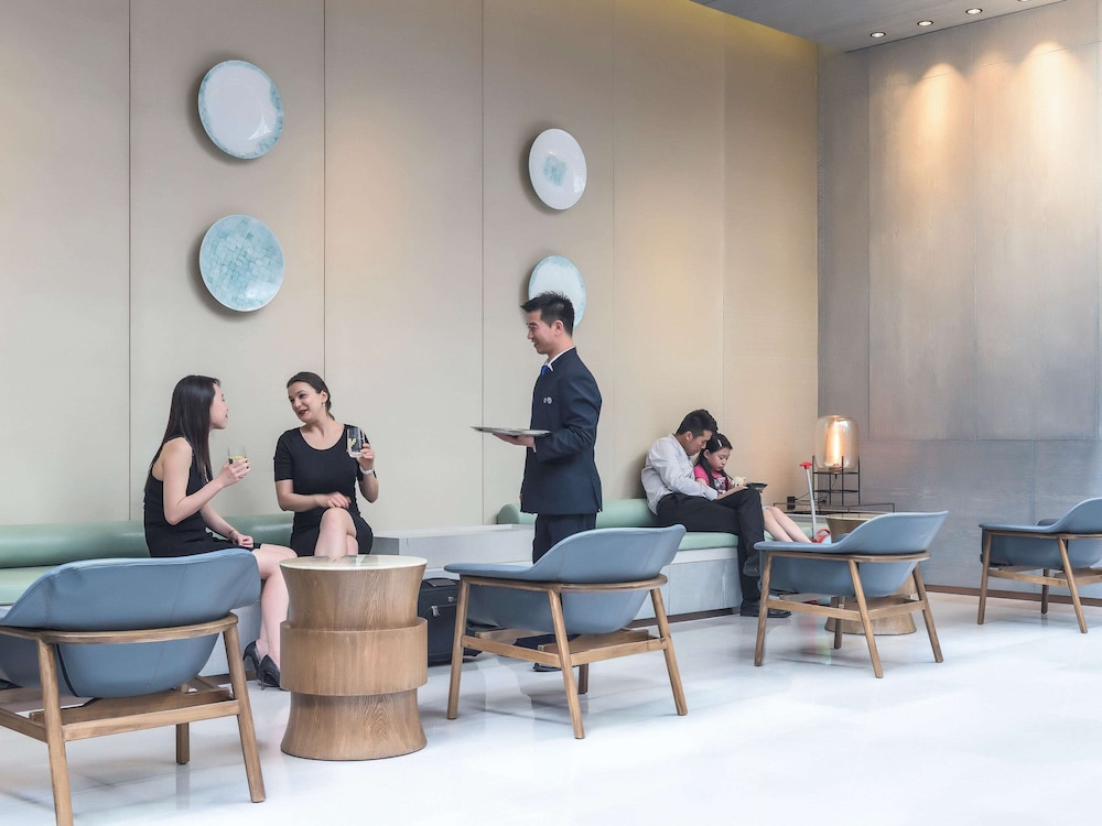 NOVOTEL SHANGHAI CLOVER 6/73