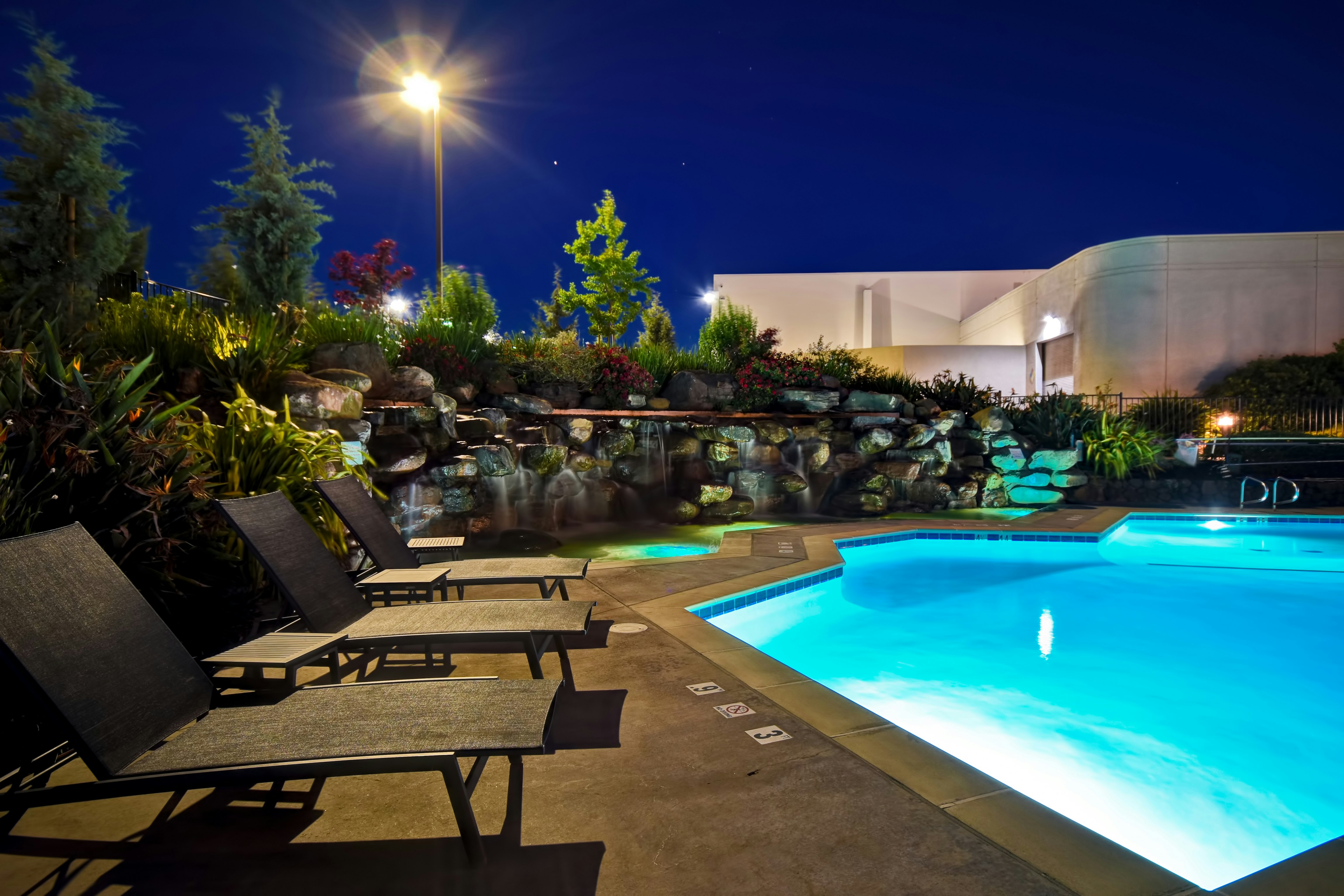 DoubleTree by Hilton Hotel Pleasanton at the Club 65/70