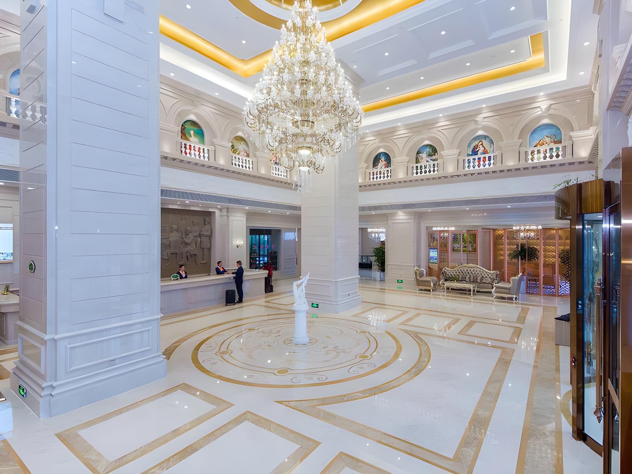 Vienna International Hotel (Huanggang Dongmen Road) 5/37