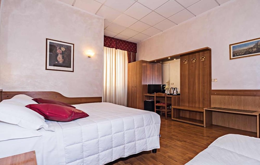 Hotel Julia 26/66