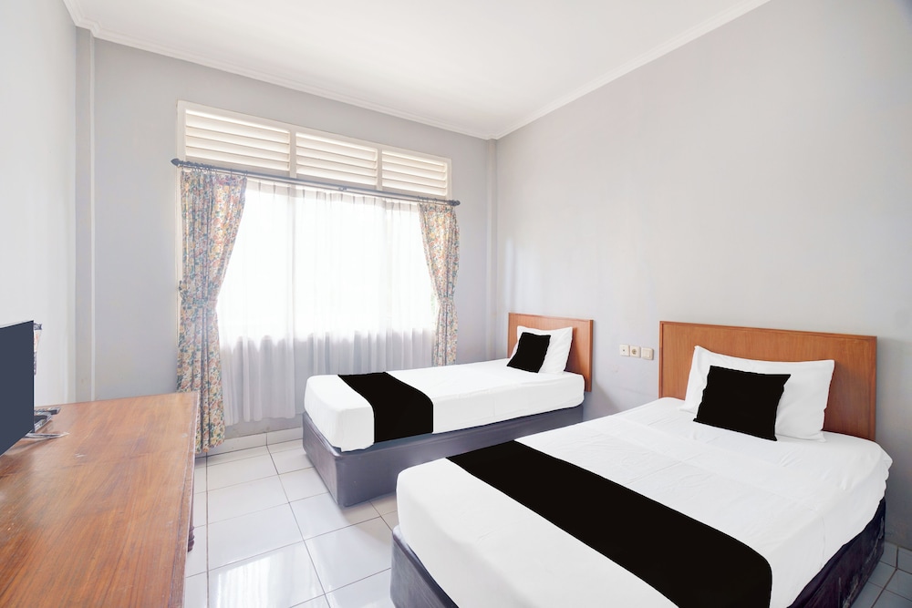 Hotel O Bogor near Taman Safari formerly Hotel Rudian 2 27/54