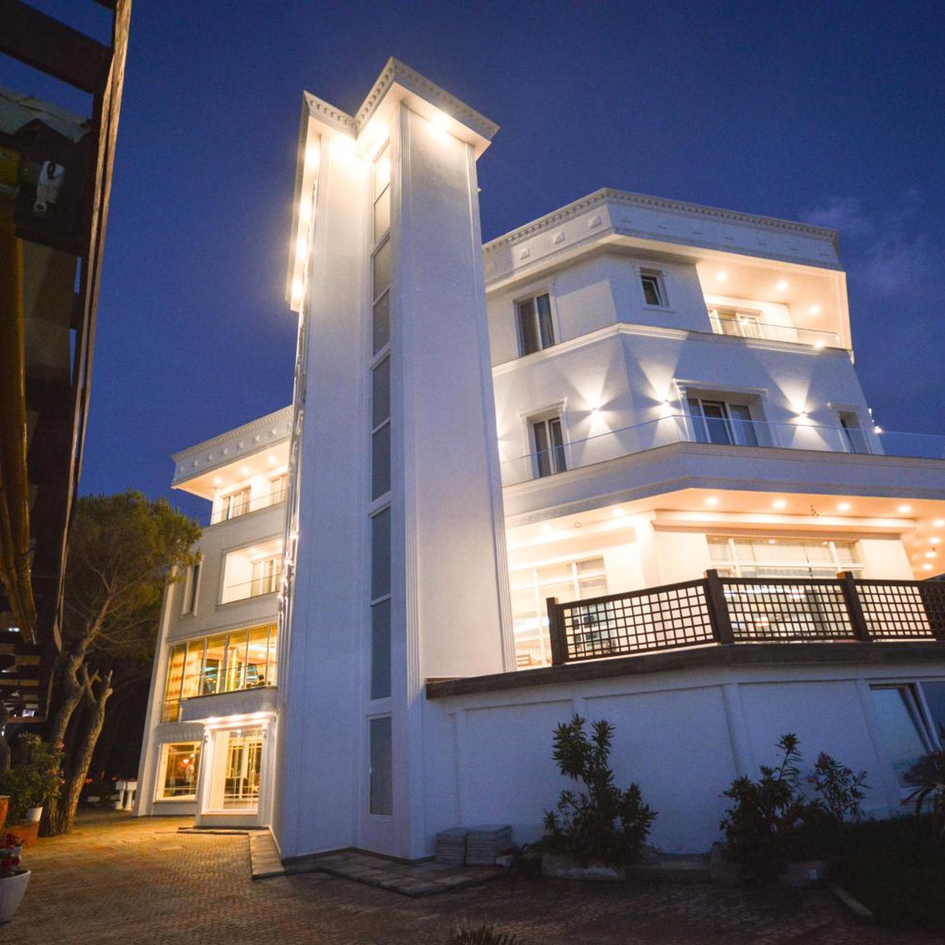 Hotel Elesio 4/50