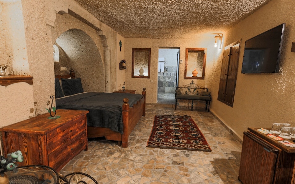 Maccan Cave Hotel 14/70