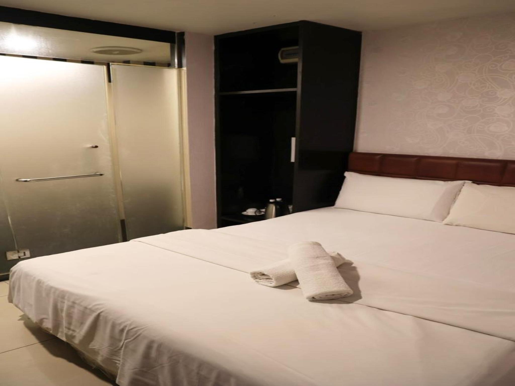 STANDARD, DOUBLE BED