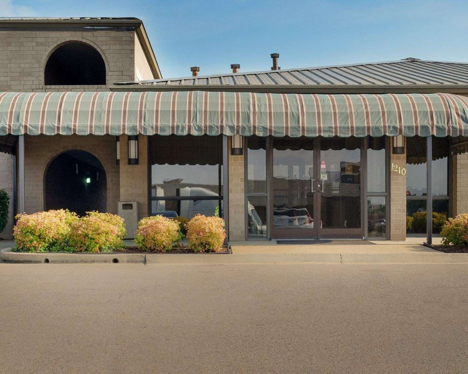 Quality Inn Columbus, MS 15/16