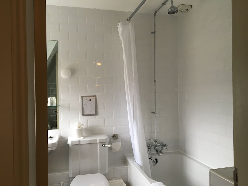 B+B Edinburgh Hotel photo4