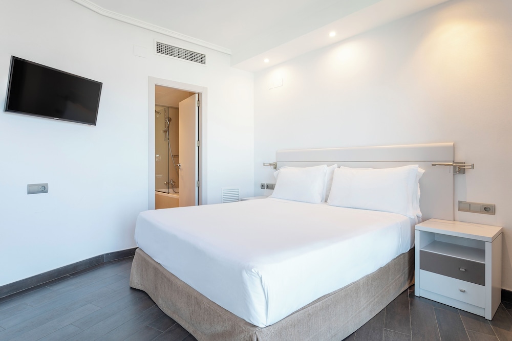 Town House, Queen Bed, Sea View, Sofa