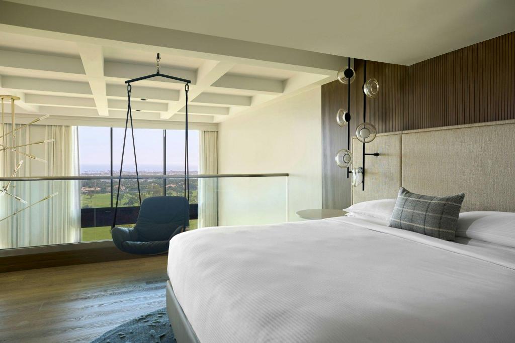 1 Bedroom, Sky, Bi Level, Suite, King Bed, Ocean View, Balcony