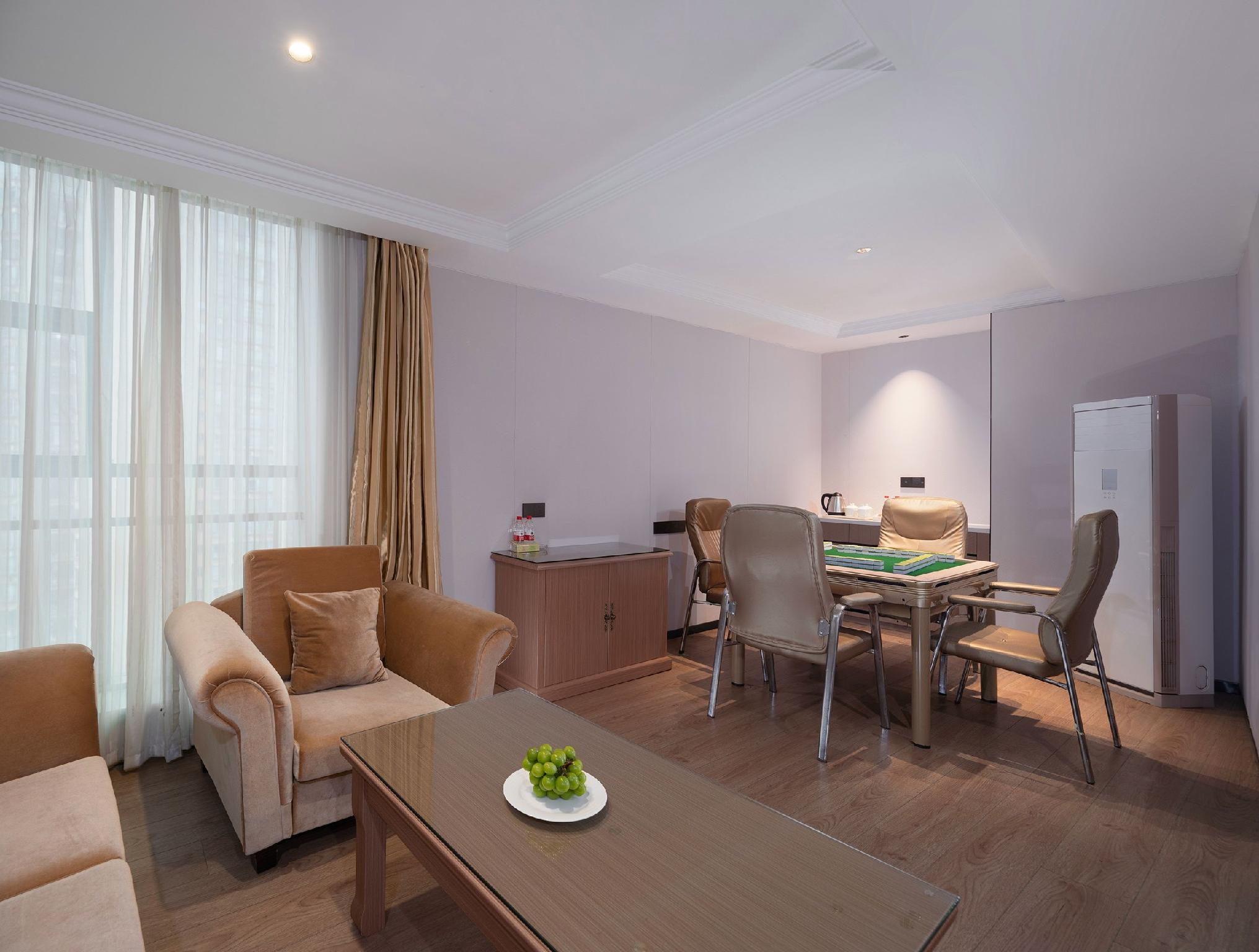 Vienna International Hotel (Huizhou South Railway Station, Wanda Plaza) 27/35