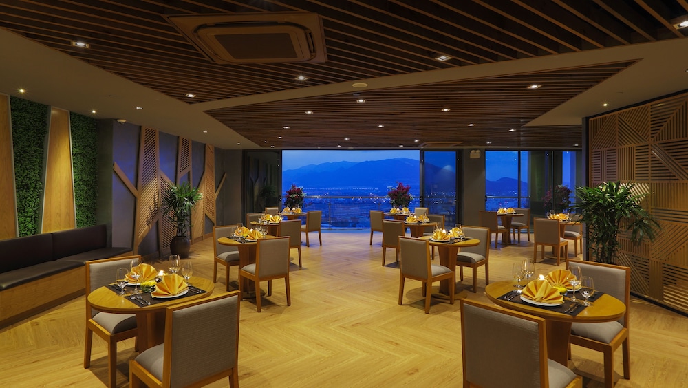 ROSAKA NHA TRANG HOTEL 65/78