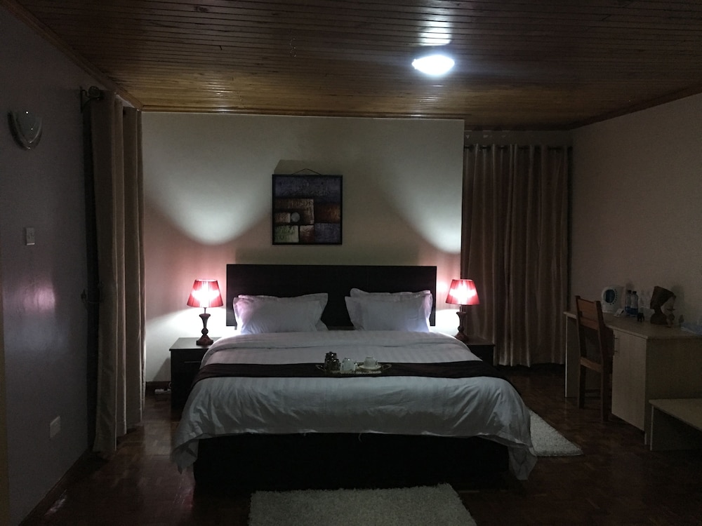 EXECUTIVE, KING BED