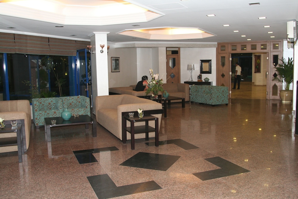 Elysee Beach Hotel 9/50