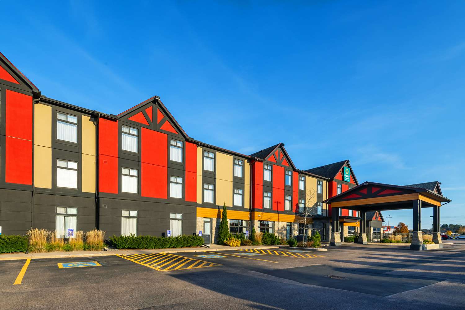 Quality Inn and Suites Petawawa 25/28