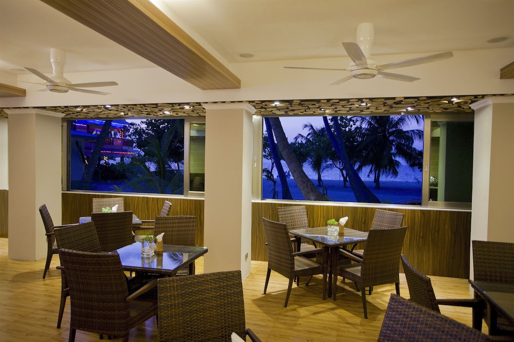Kaani Beach Hotel 44/59