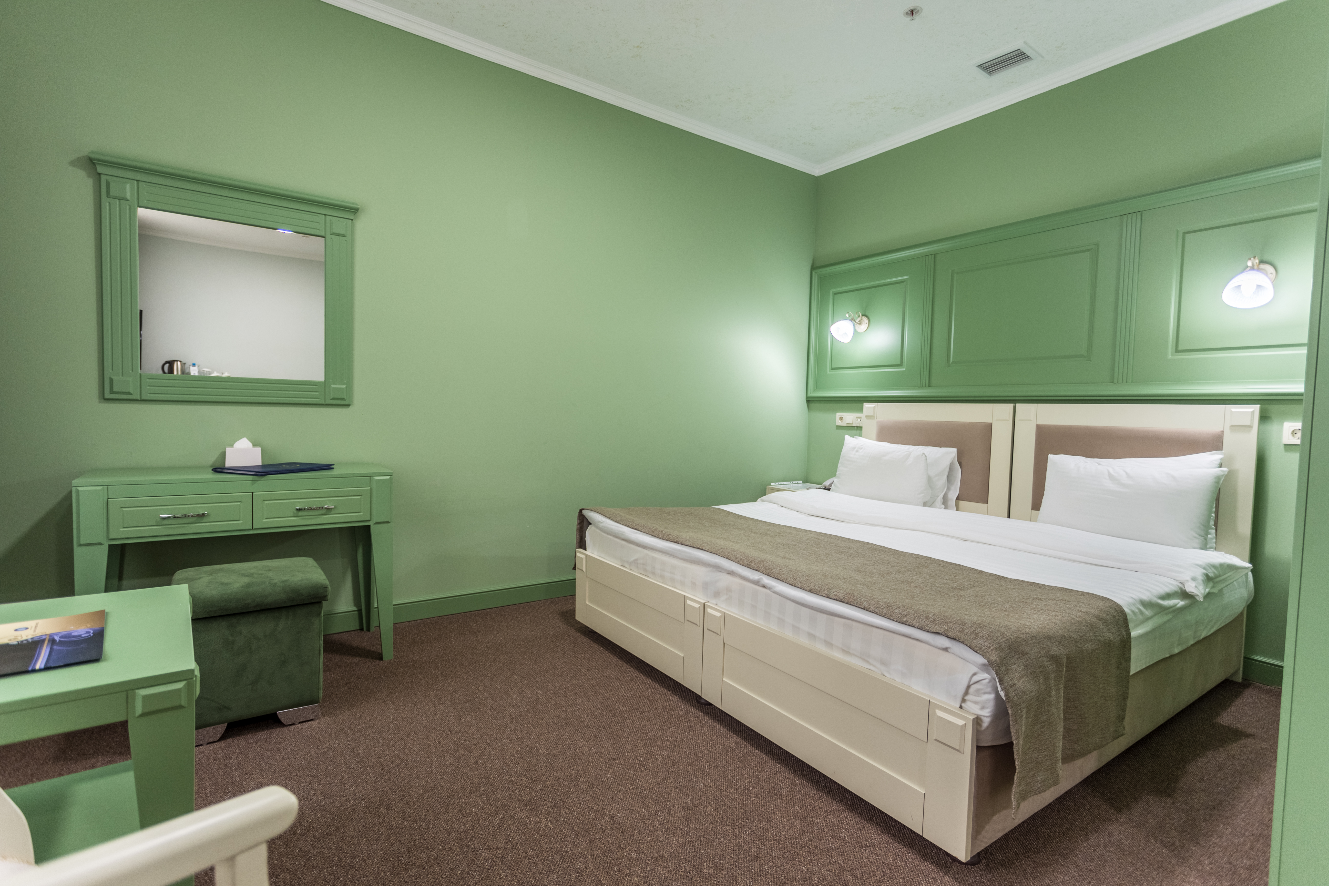 Deluxe, Double Bed