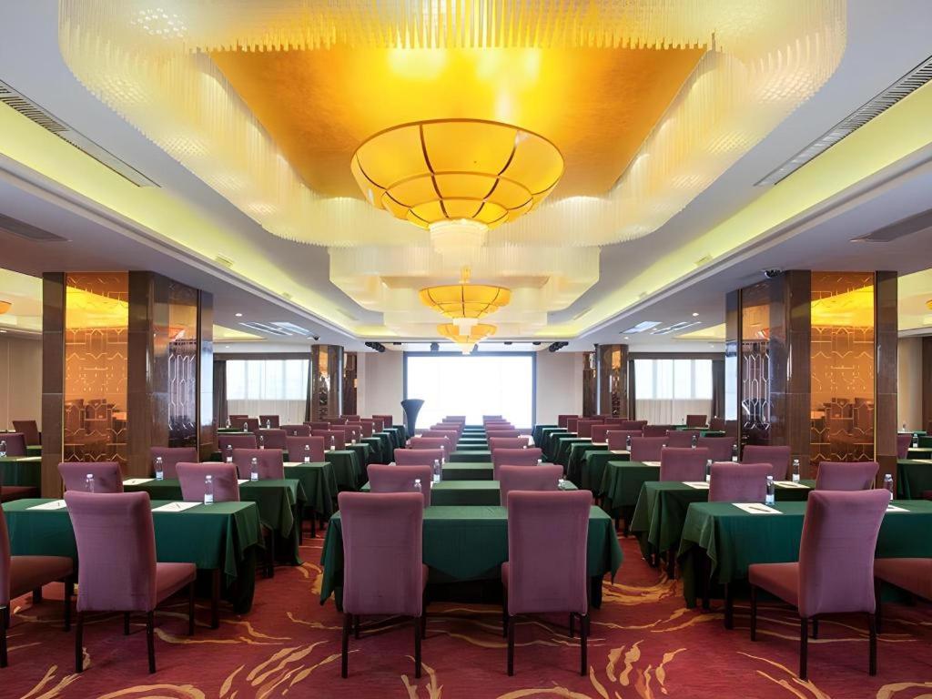 Venus Royal Hotel (The Royal Classic) 42/46