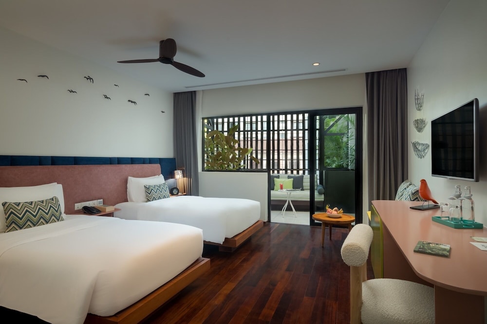 The Aviary Hotel 16/50