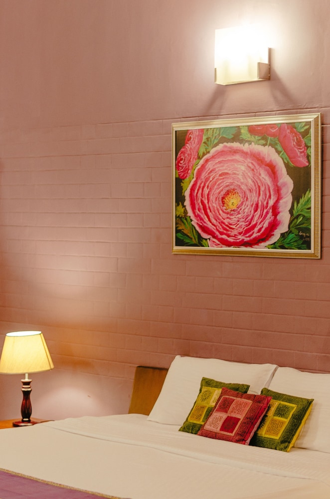HANU REDDY RESIDENCES - WALLACE GARDEN 21/50