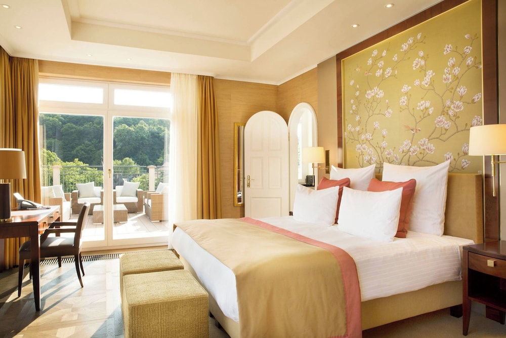 Penthouse, King Bed, City View