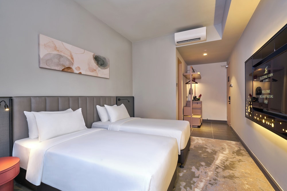 Sleeping Lion Suites 17/61