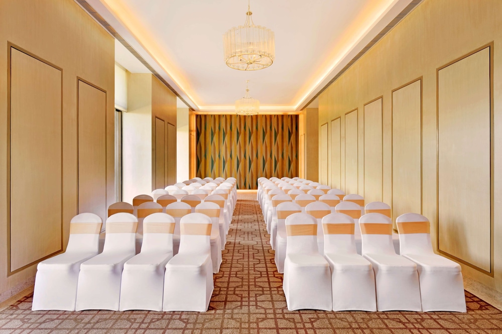 Radisson Blu Coimbatore 60/67