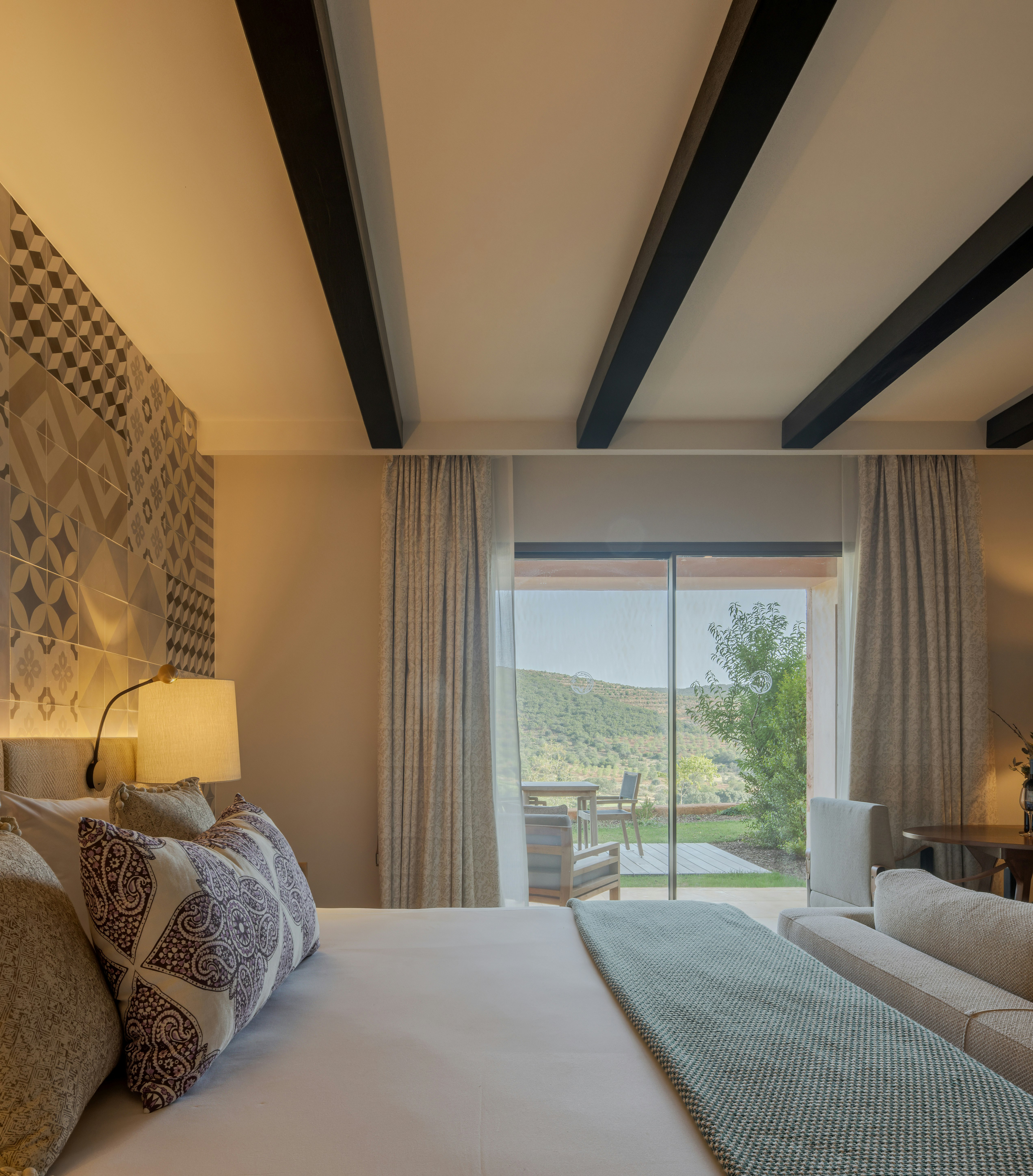 Deluxe, King Bed, Valley View, Terrace