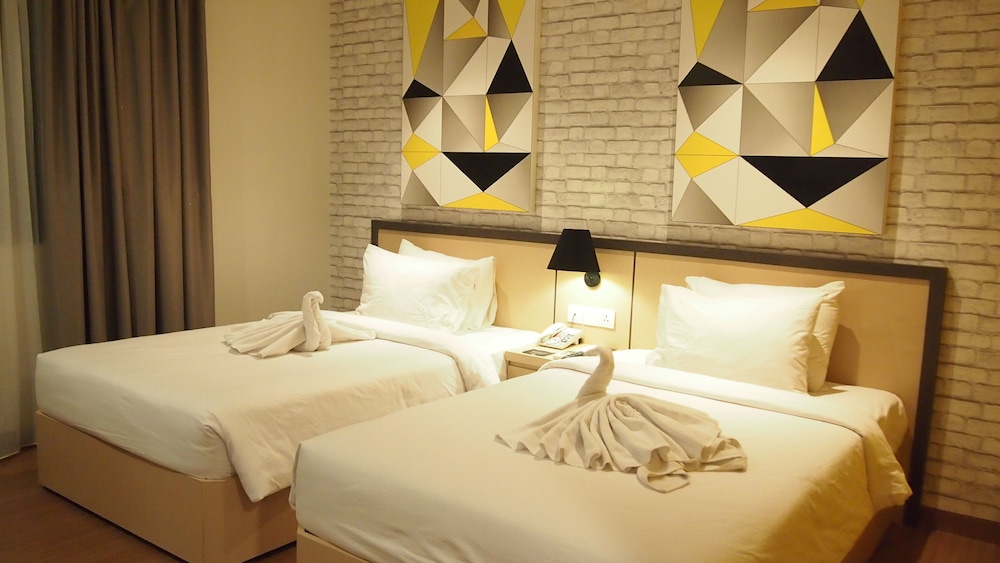 Nite and Day Laguna Bintan Tanjungpinang 10/37