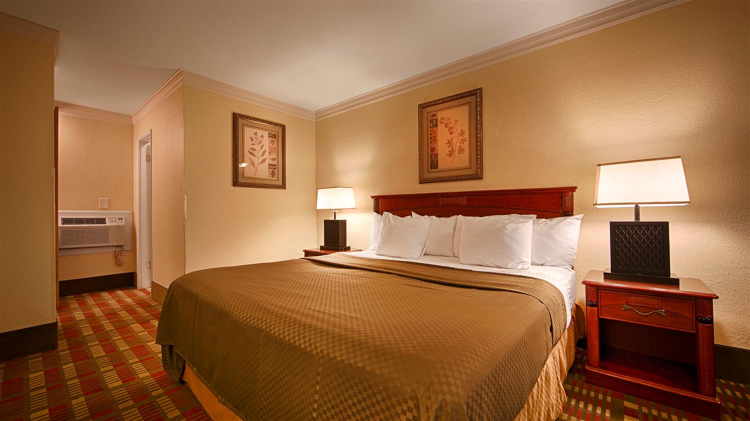 Room, King Bed, Hot Tub