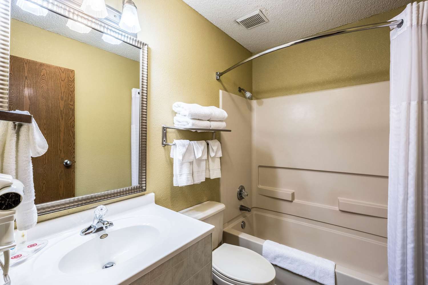 Quality Inn Scottsbluff NE 23/24