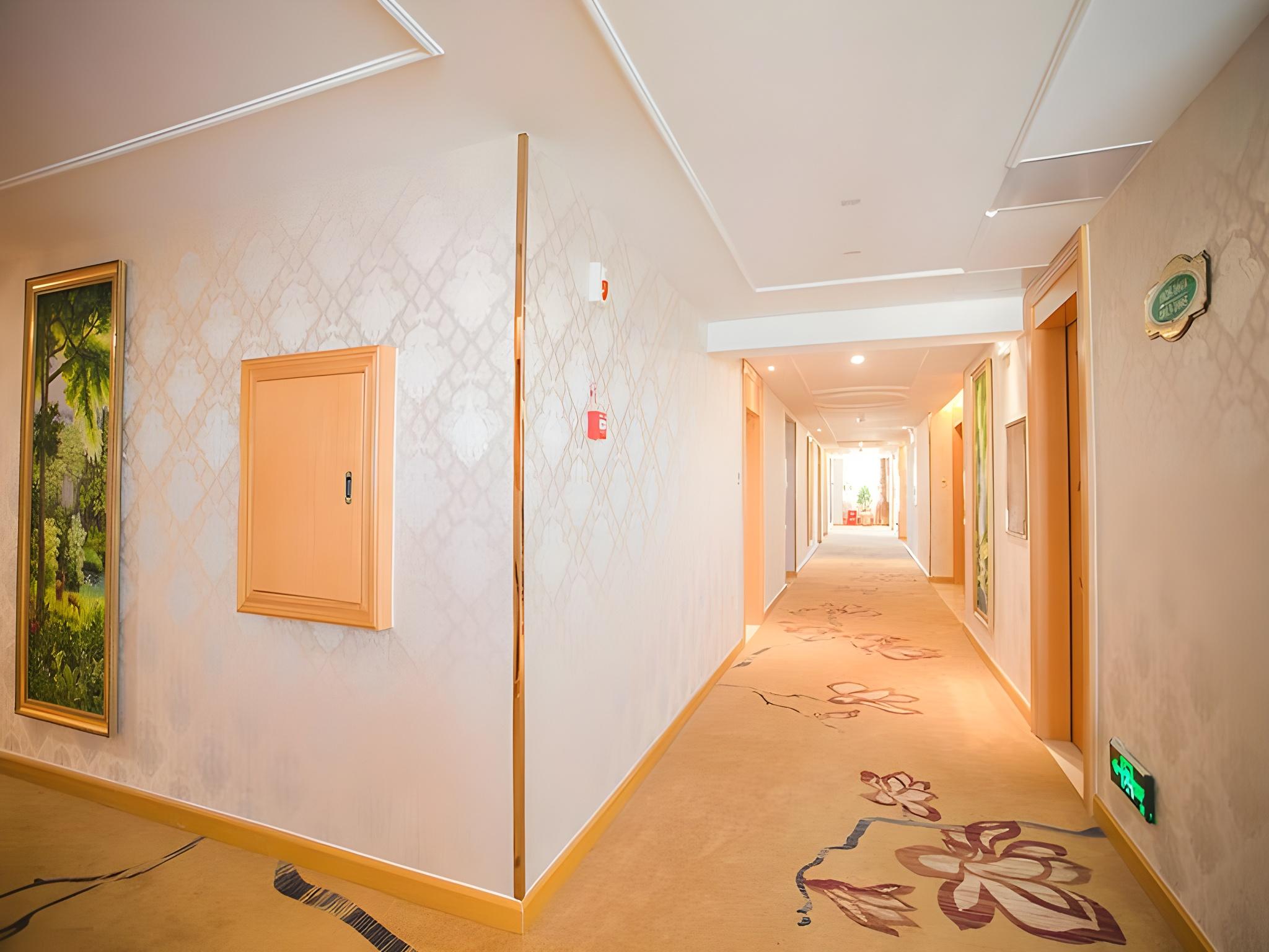 Vienna Hotel (Wuhu Fangte Nanxiang Wanshang) 6/24
