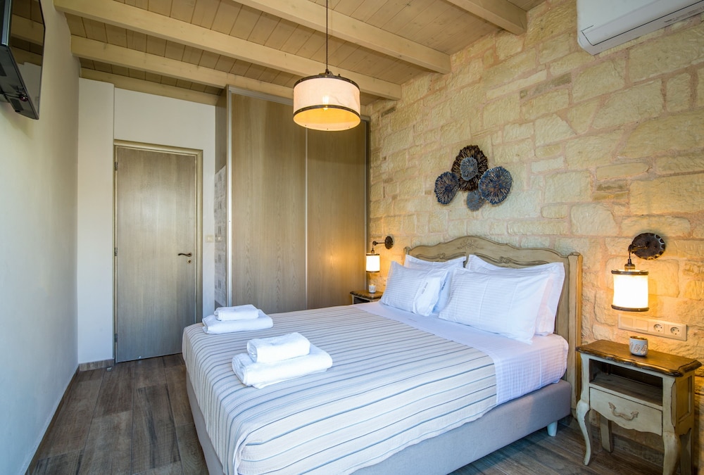 Sirocos Villas 5/50