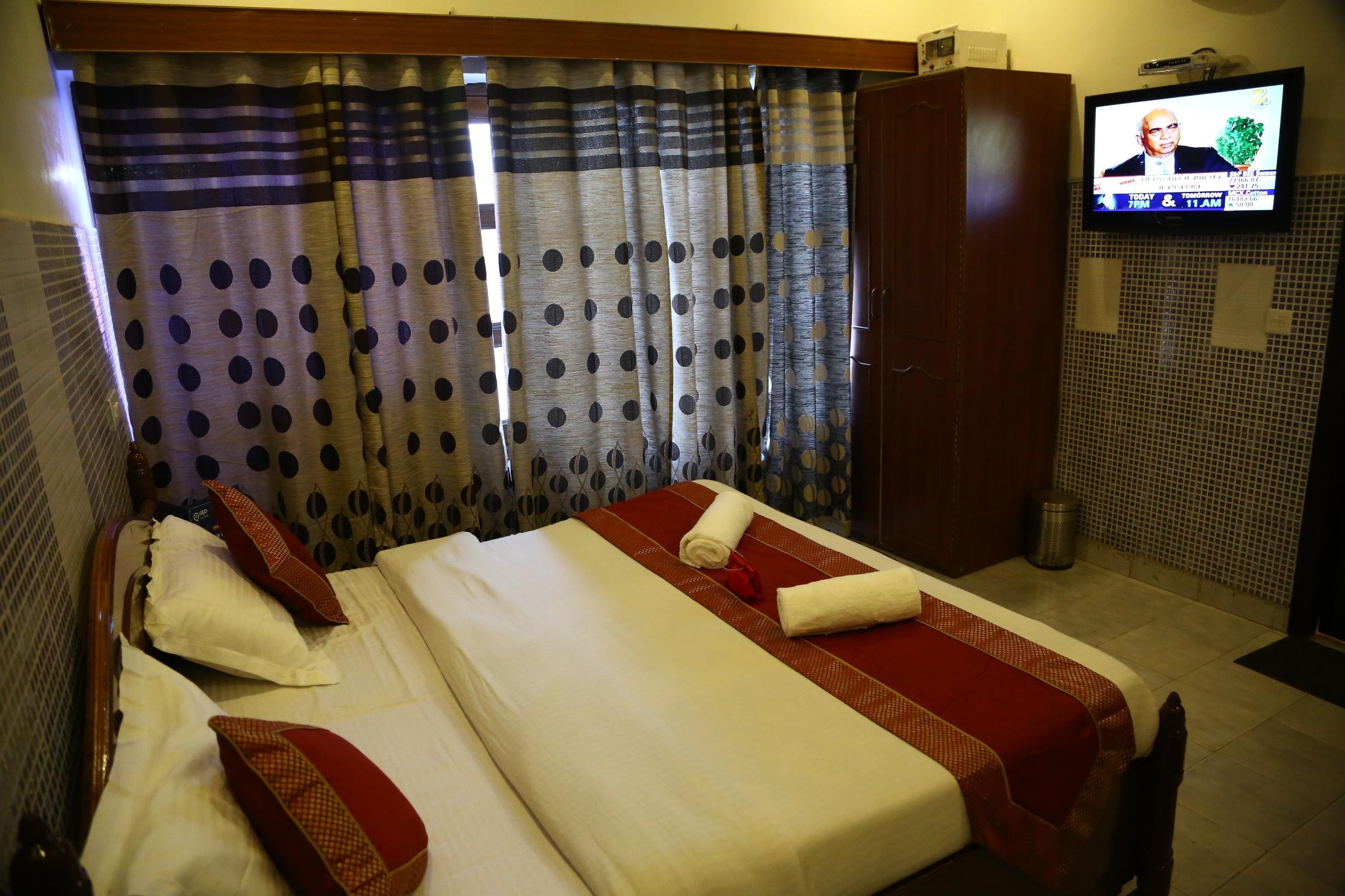 HOTEL CITY PLAZA 7 5/17
