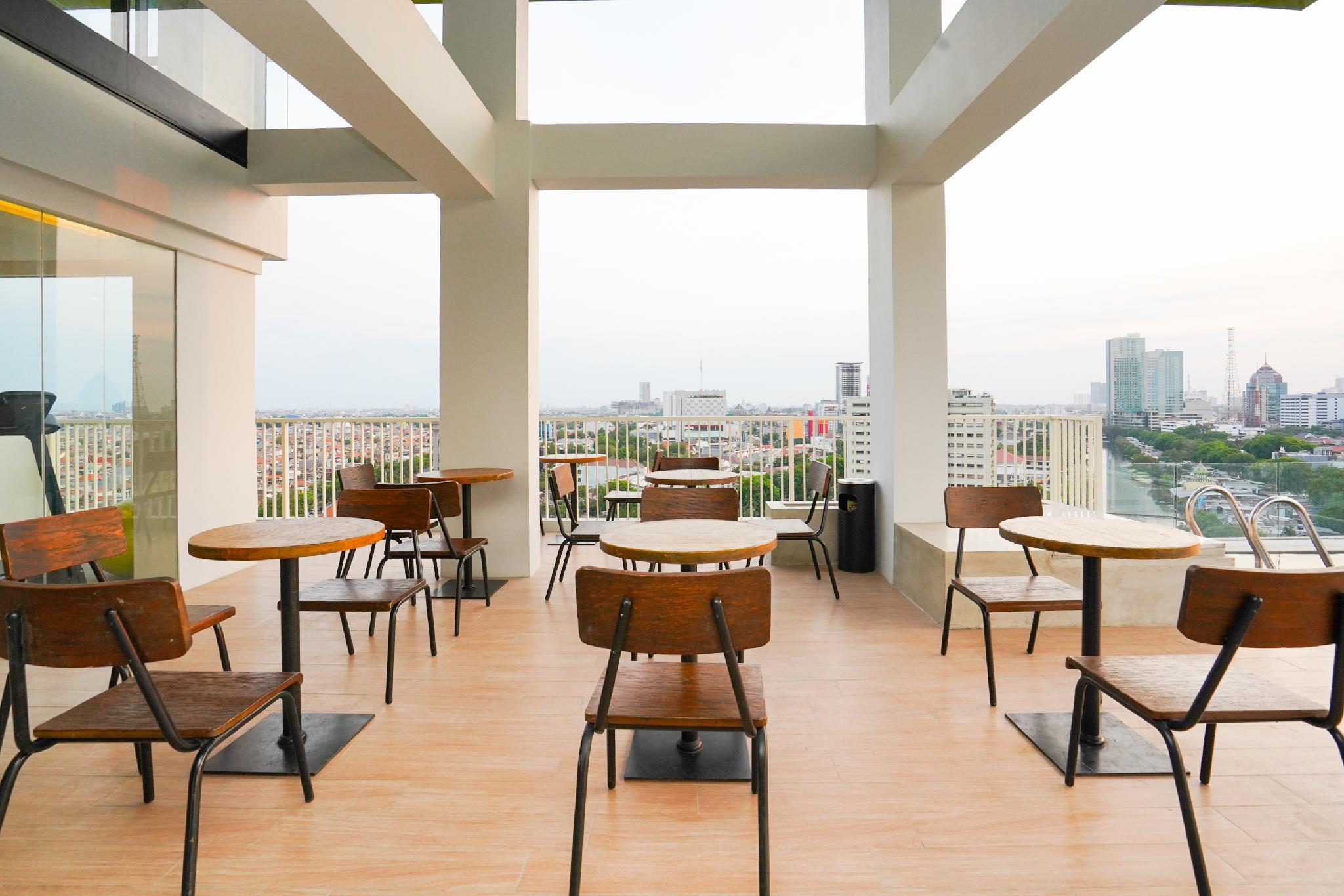The Life Styles Hotel Surabaya 32/50