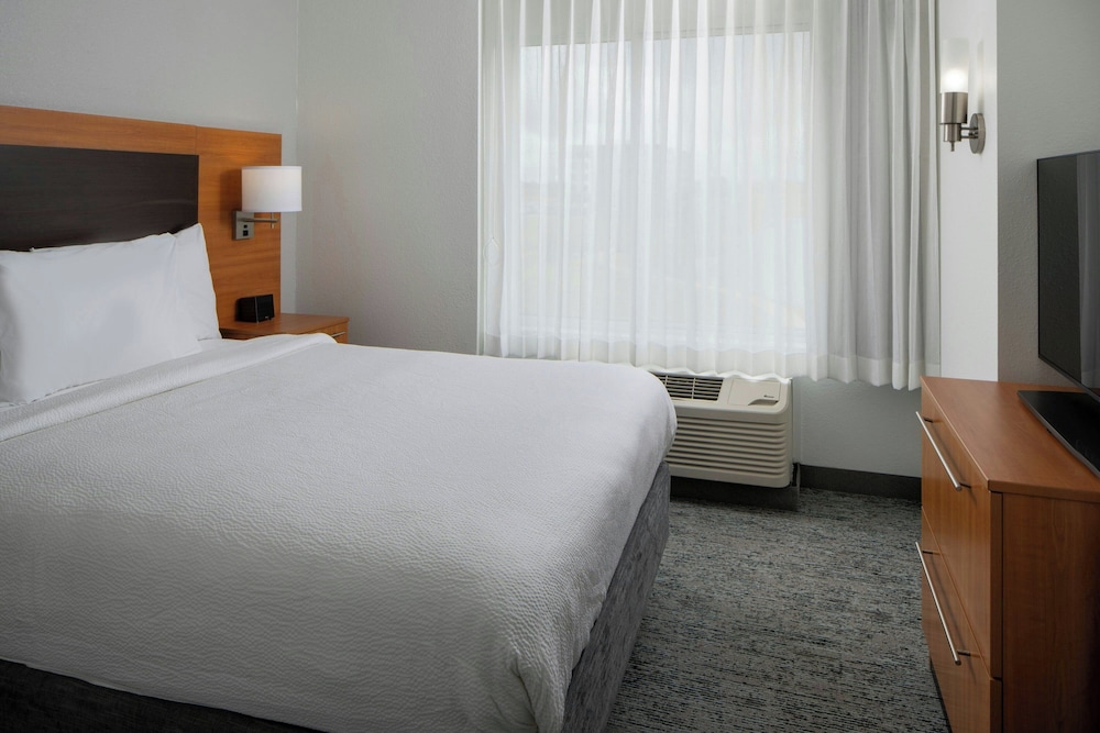 2 Bedrooms, Suite, 2 Double Beds