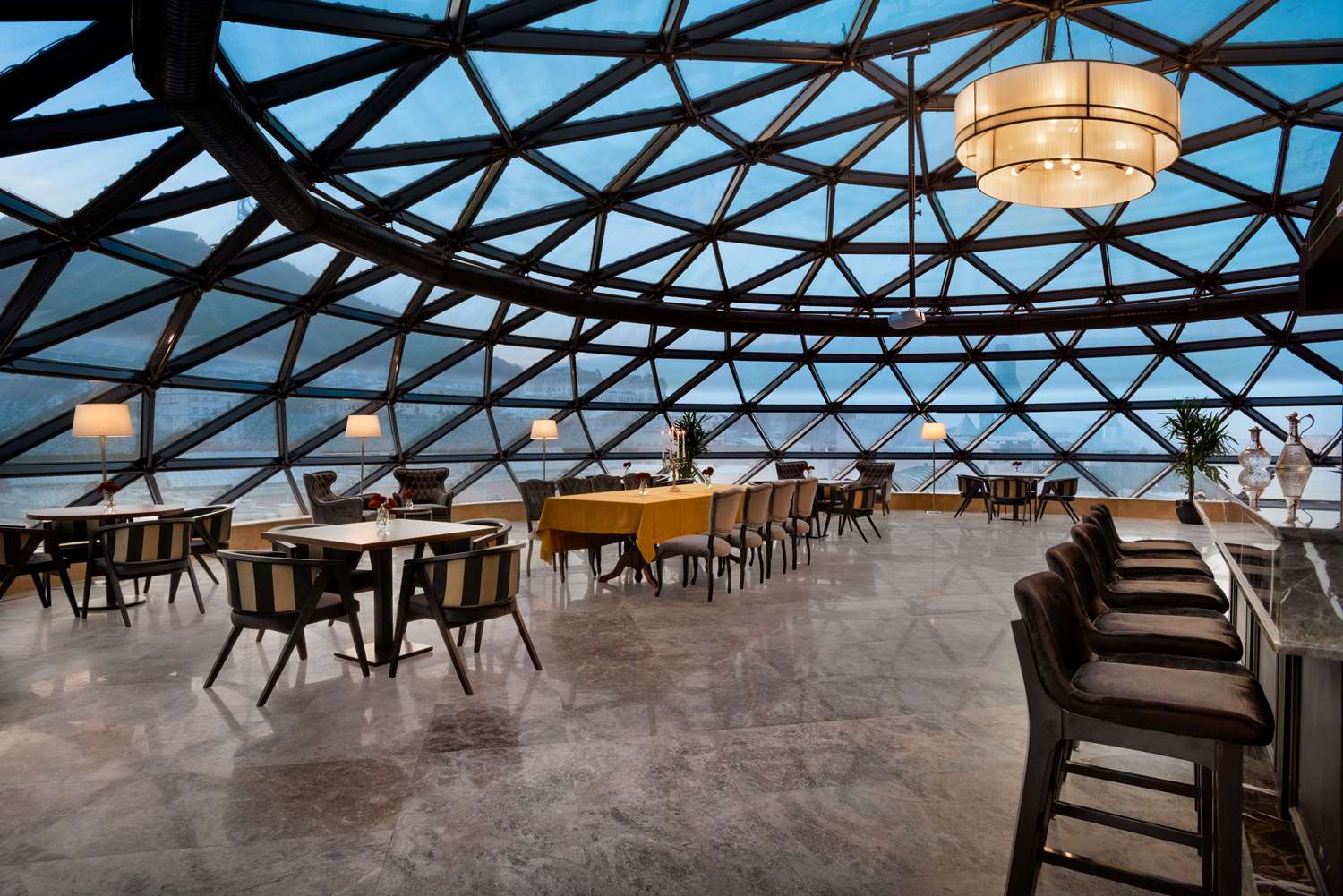 Wyndham Grand Tbilisi 45/53