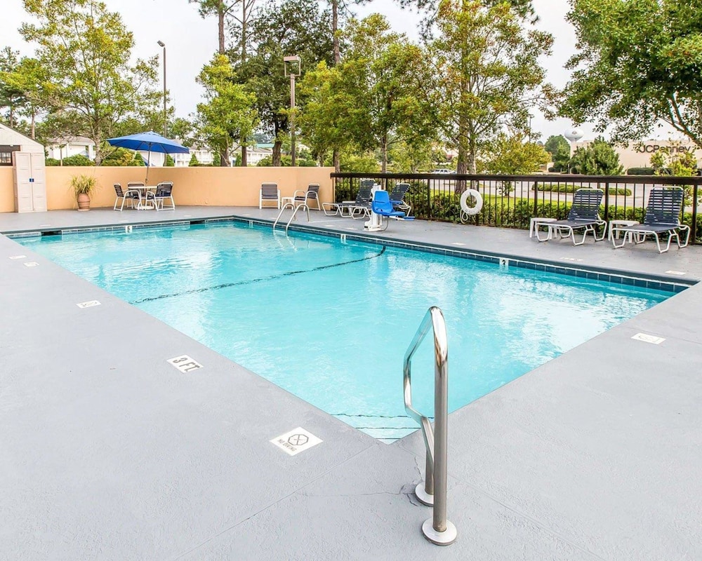 Quality Inn At the Mall - Valdosta 36/40