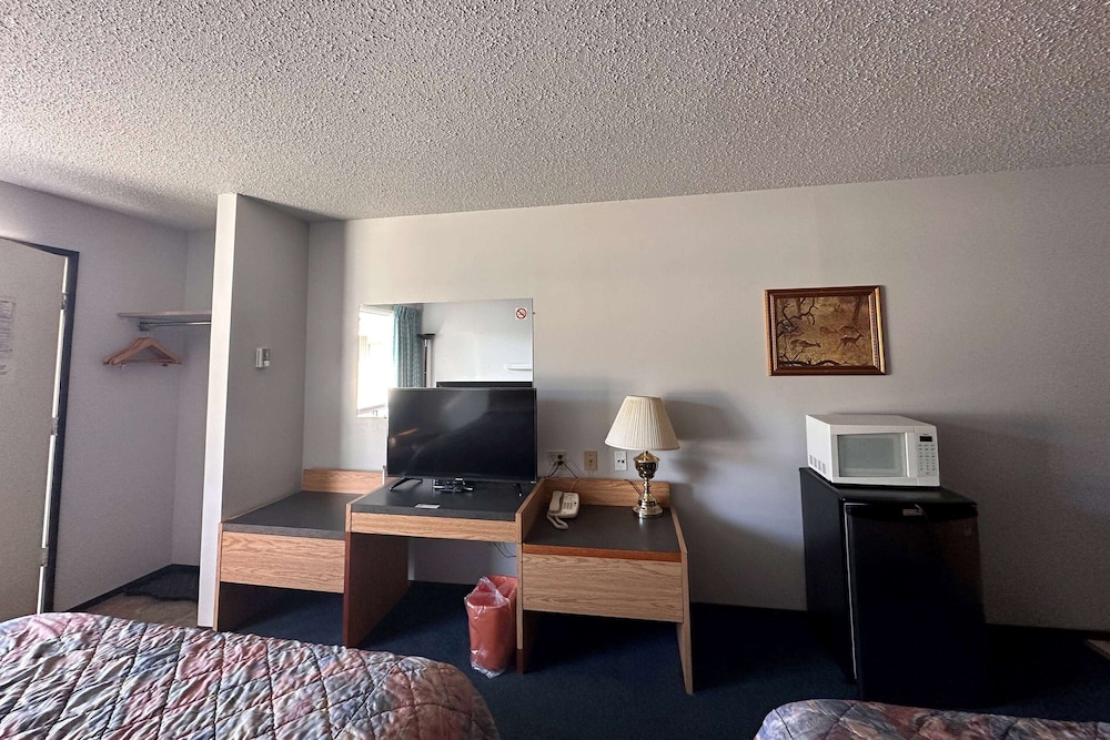 Howard Johnson by Wyndham Edson 48/57