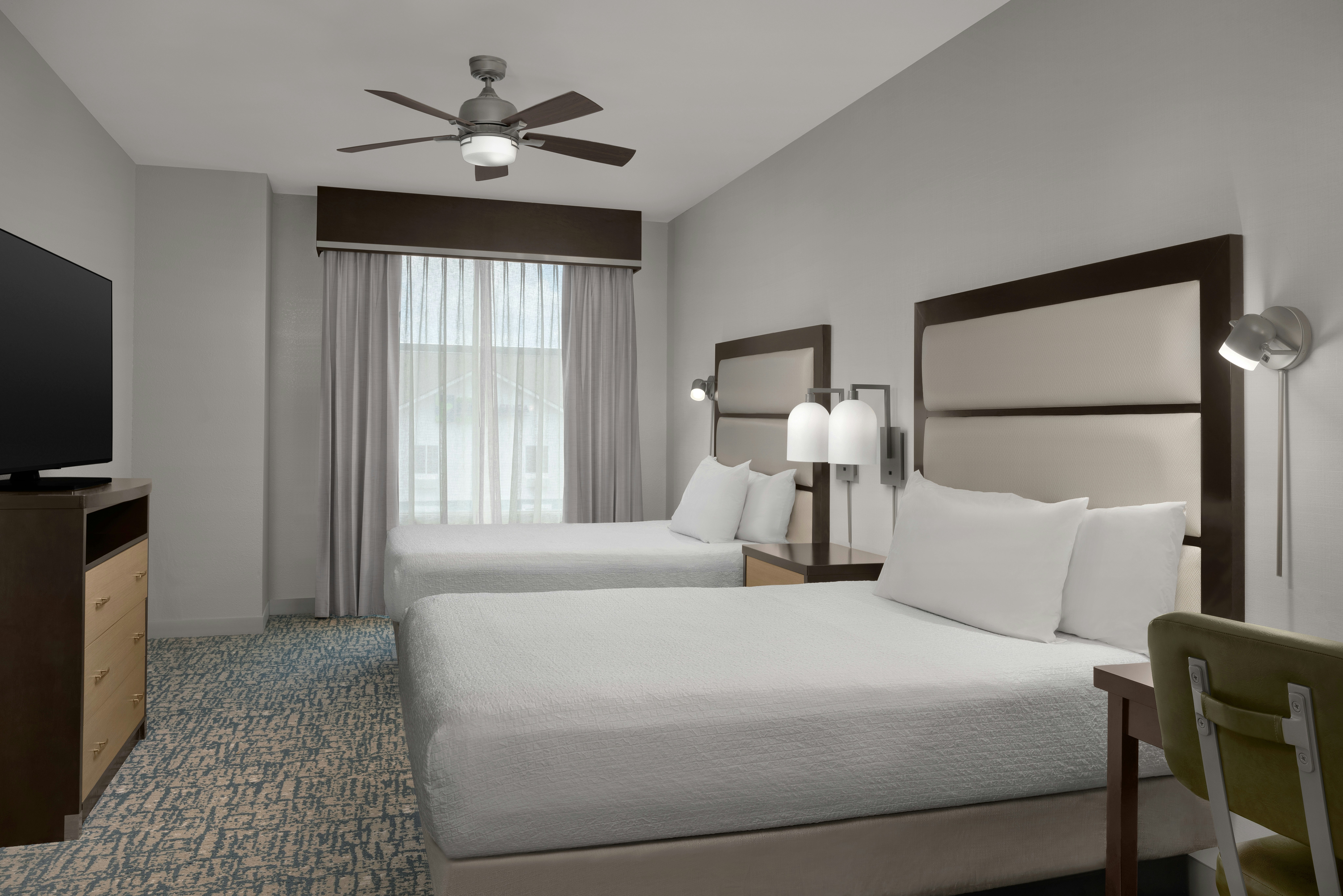 Suite, 2 Queen Beds, Accessible