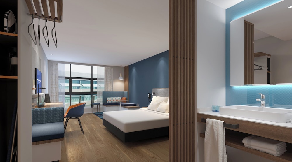 Standard, King Bed, High Floor