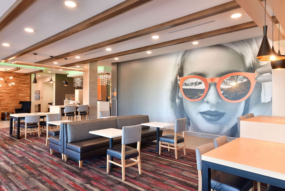 La Quinta Inn & Suites by Wyndham Wisconsin Dells 33/41