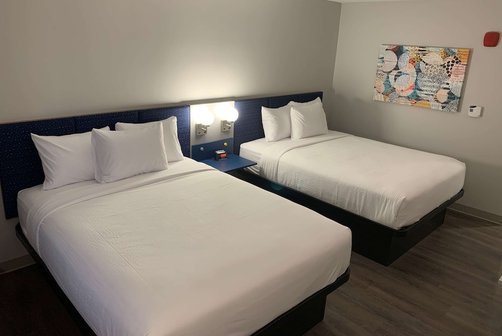 Microtel Inn and Suites by Wyndham Rehoboth Beach 14/62