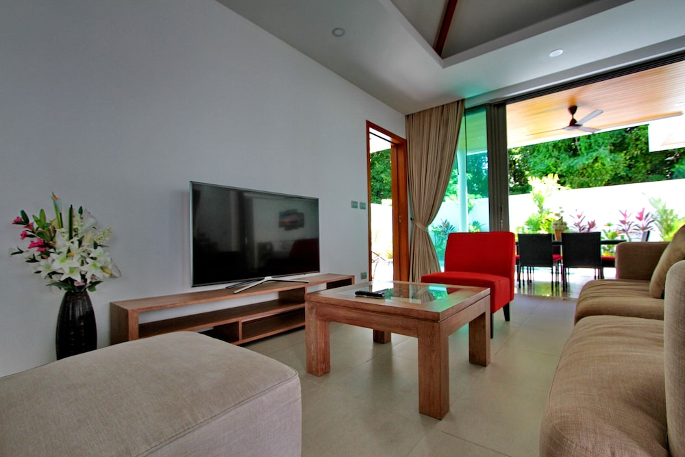 Ya Nui Beach Villas 37/53