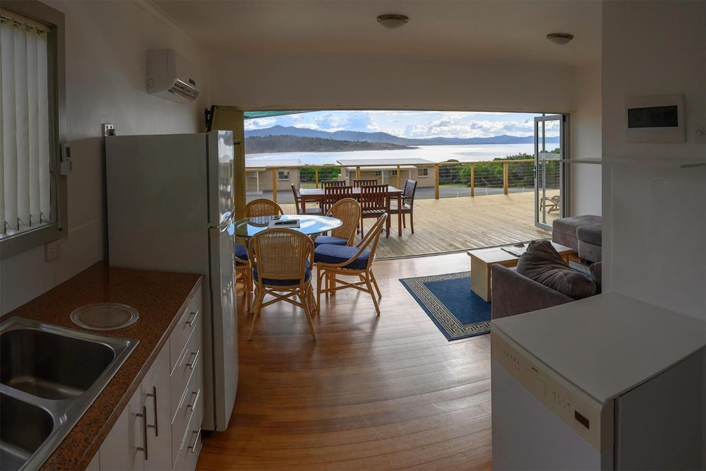 WHITE SANDS ESTATE 32/68