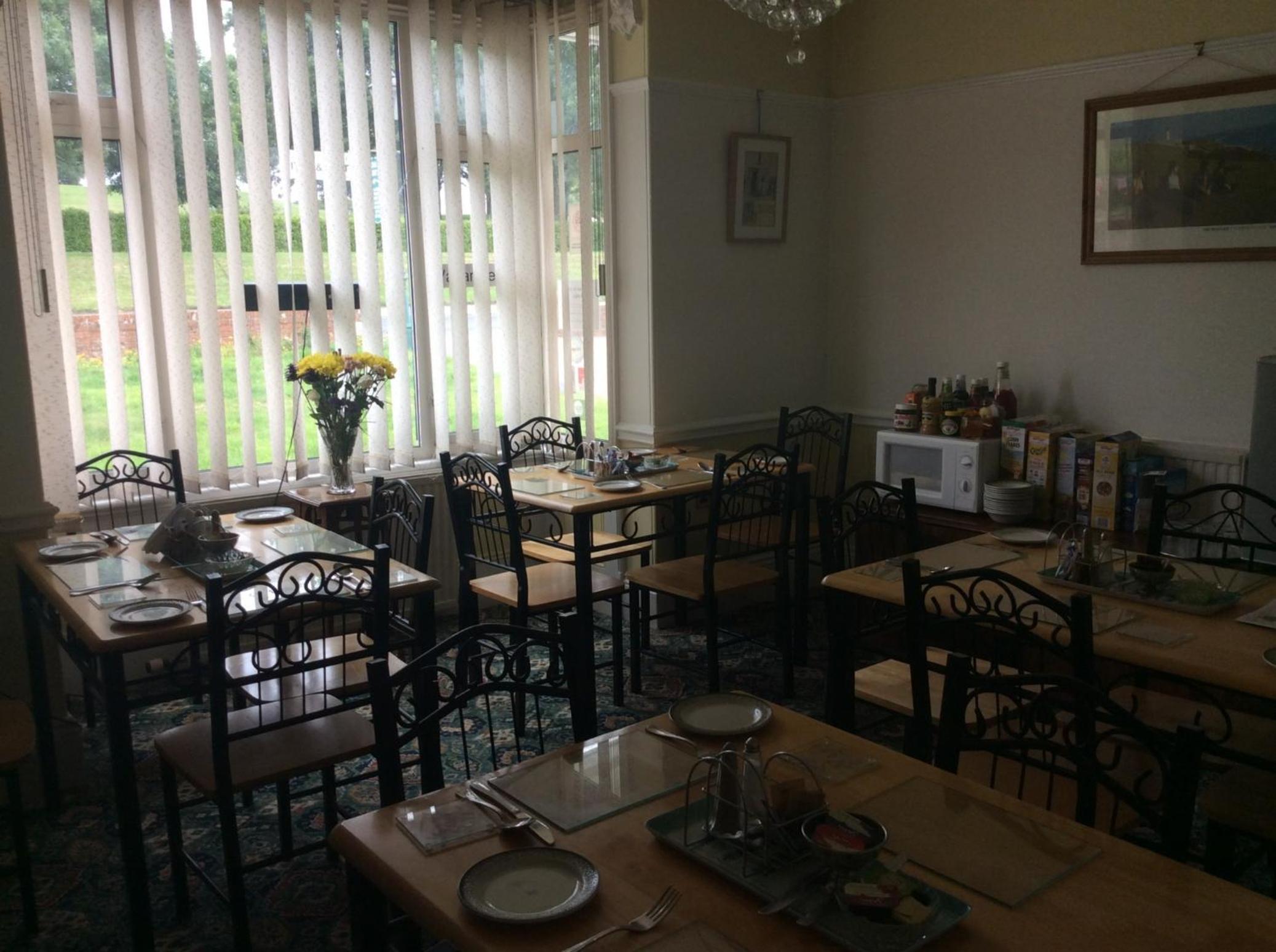 Alma Lodge Guest House 15/21