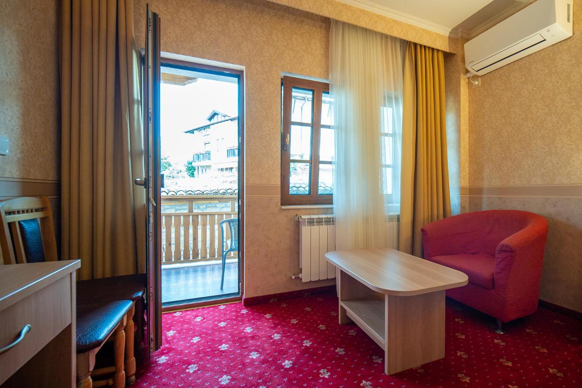 PARK HOTEL SEVASTOKRATOR 28/48